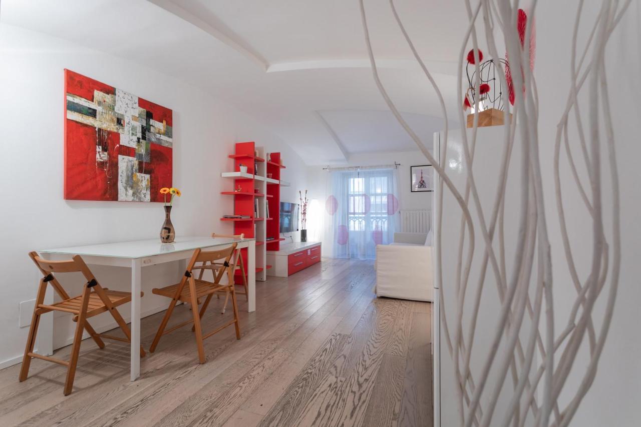 Red Studio Near Porta Nuova By Wonderful Italy Turyn Zewnętrze zdjęcie