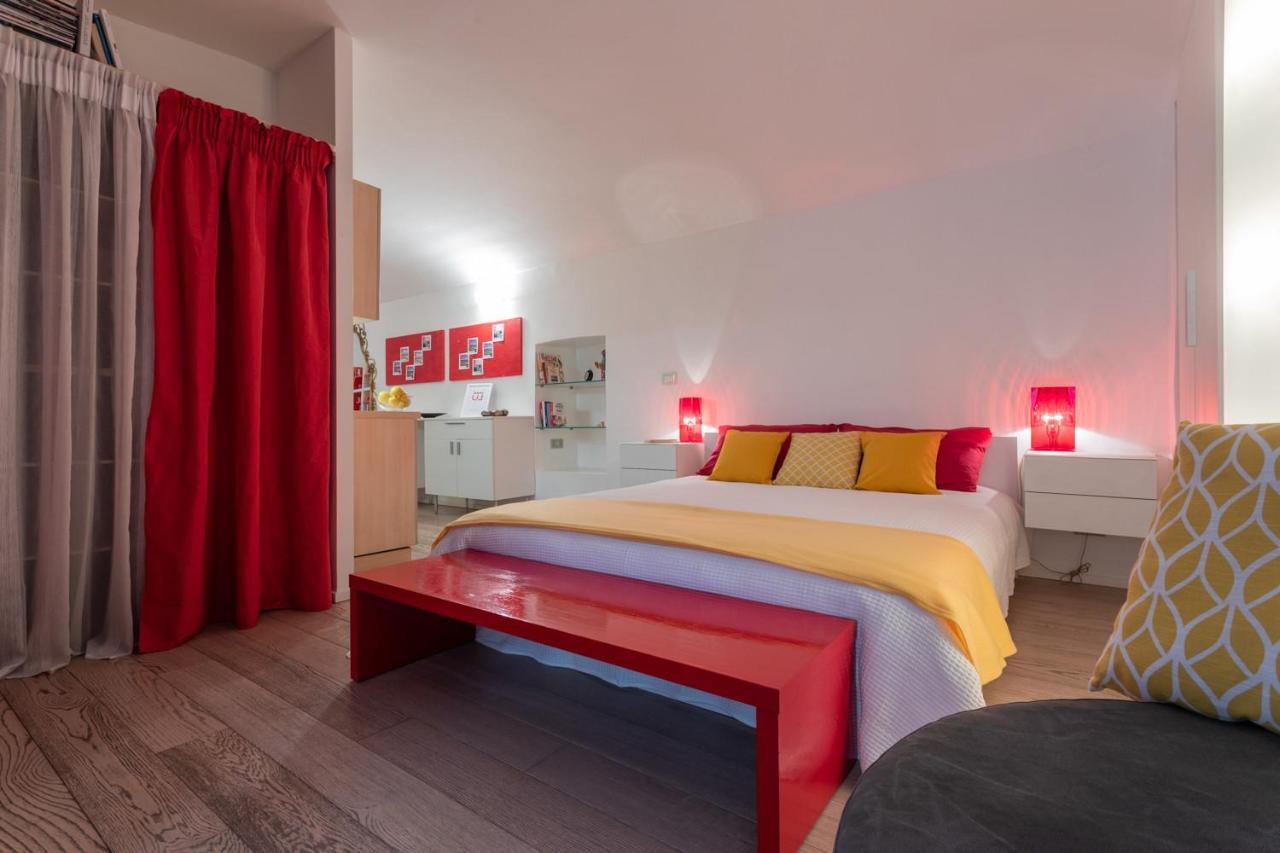 Red Studio Near Porta Nuova By Wonderful Italy Turyn Zewnętrze zdjęcie