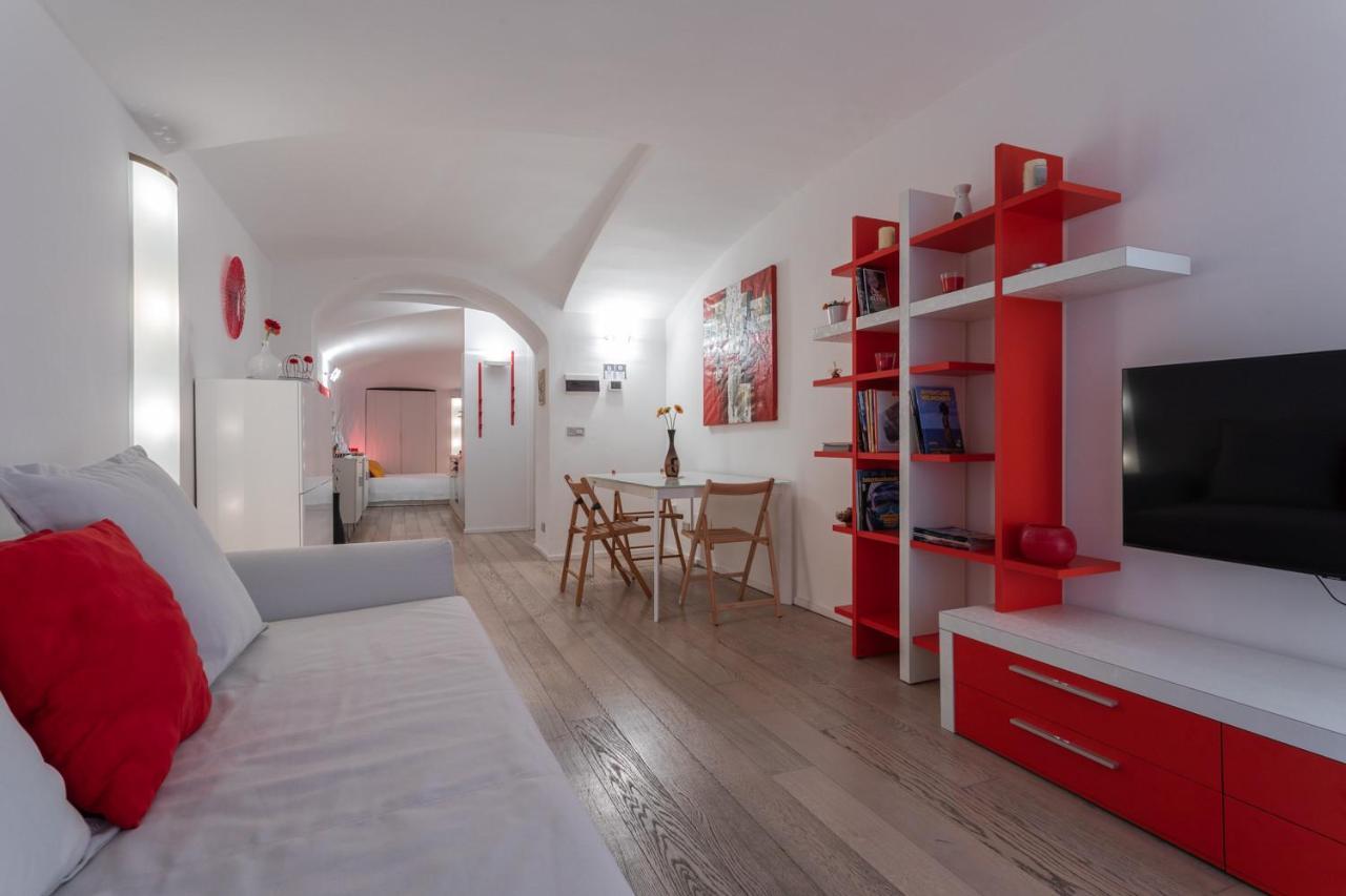 Red Studio Near Porta Nuova By Wonderful Italy Turyn Zewnętrze zdjęcie