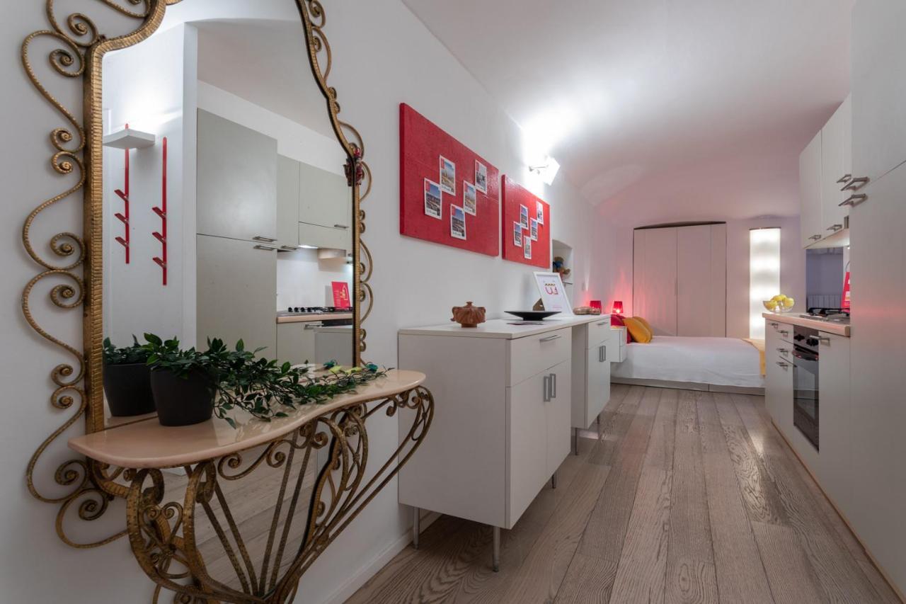 Red Studio Near Porta Nuova By Wonderful Italy Turyn Zewnętrze zdjęcie