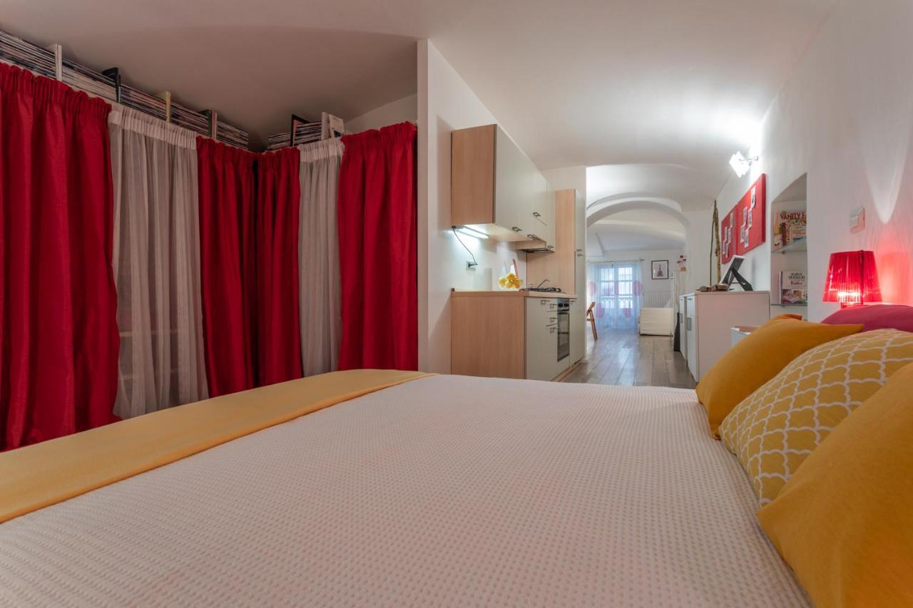 Red Studio Near Porta Nuova By Wonderful Italy Turyn Zewnętrze zdjęcie